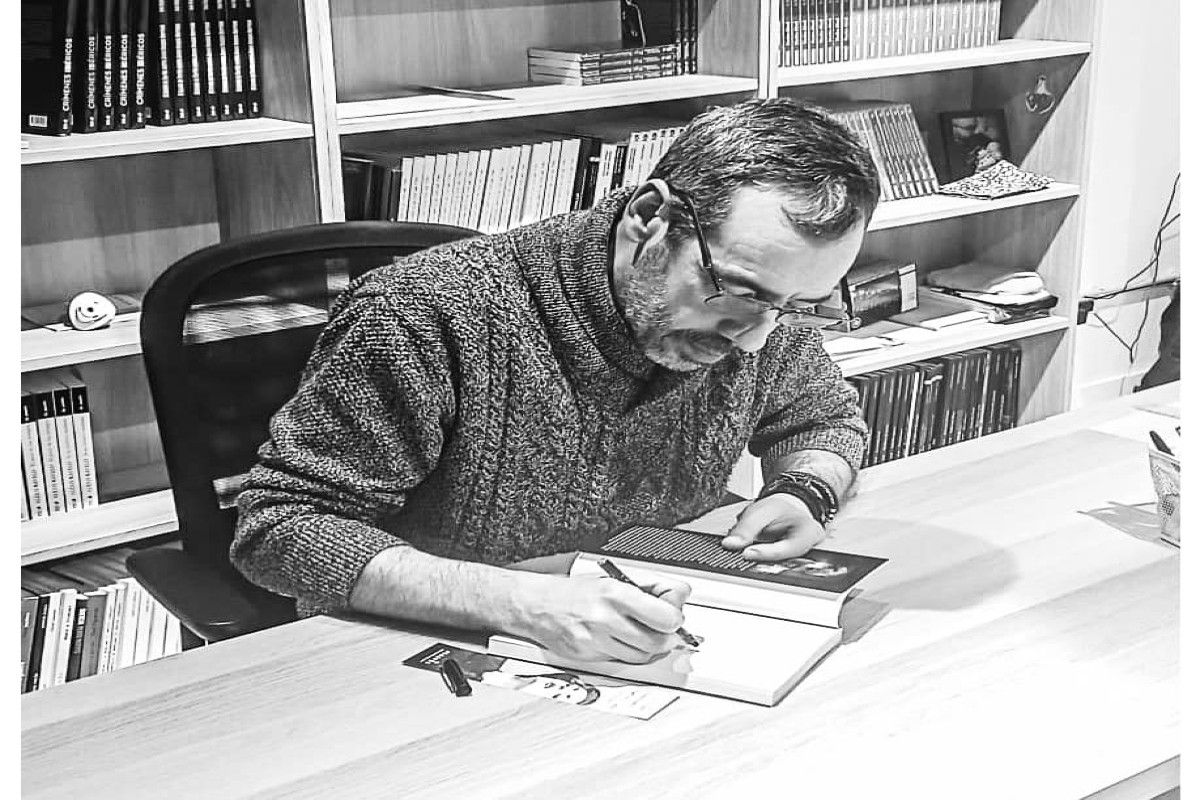 Entrevista a Carlos Bassas por Luna, finalista del Premio Cartagena Negra 2025