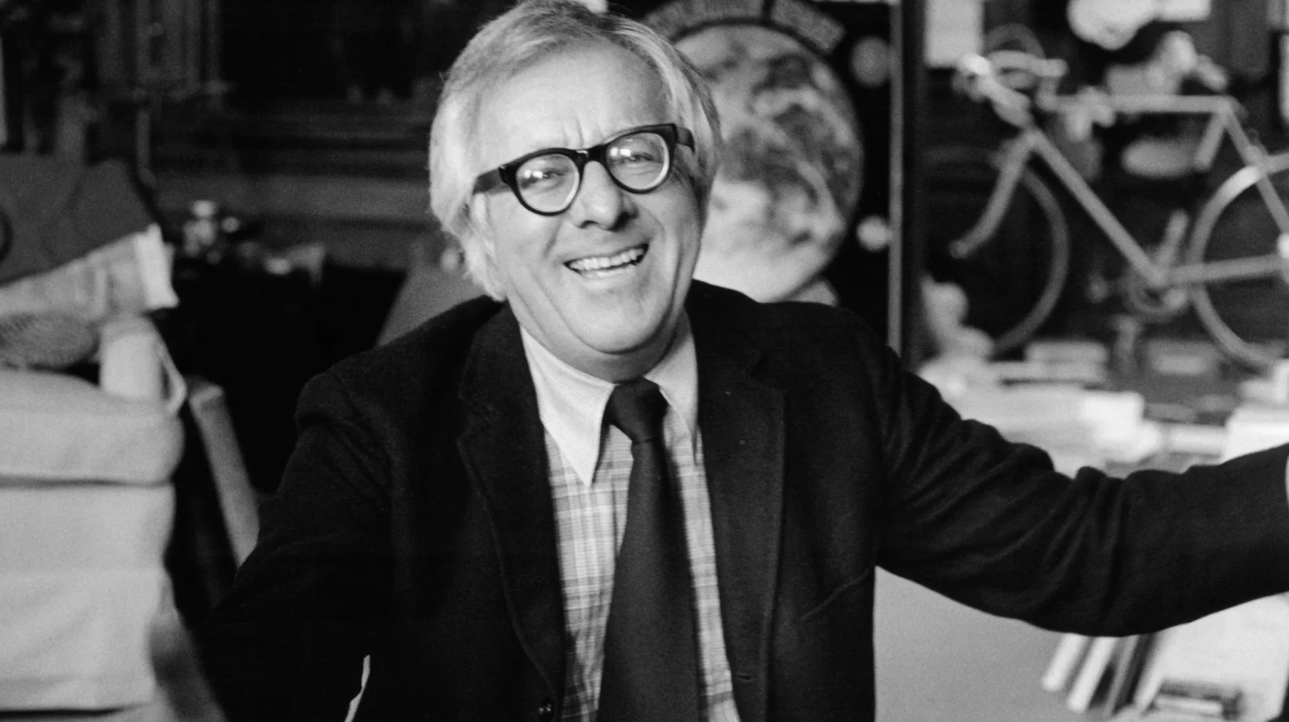 Letras Colectivas - Biografías - Ray Bradbury - Literatura