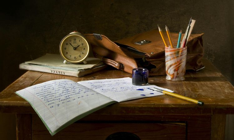 Letras Colectivas - Diferencia entre poesía y prosa - Literatura