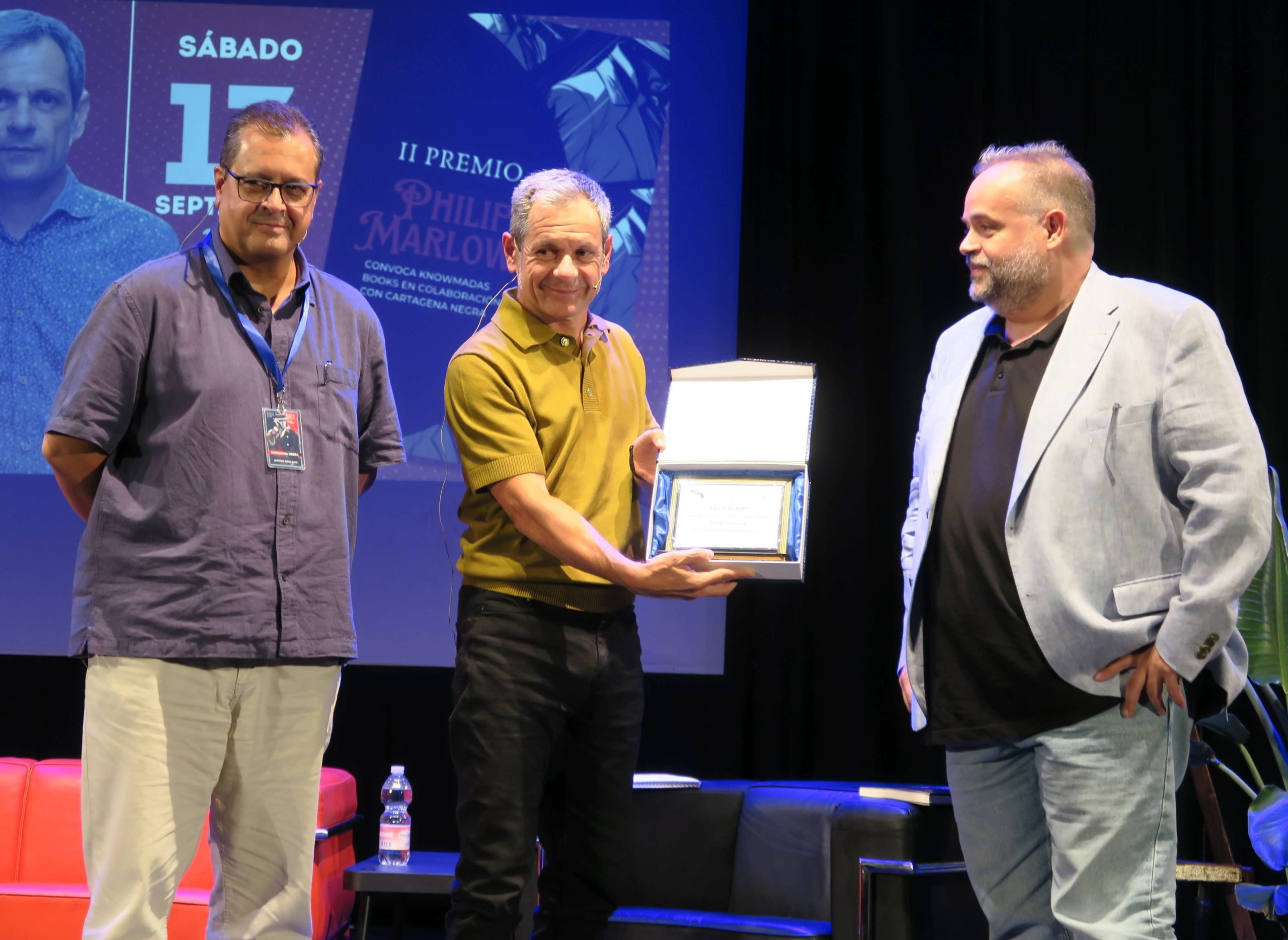 Reseña de Hotel California de Salva Alemany