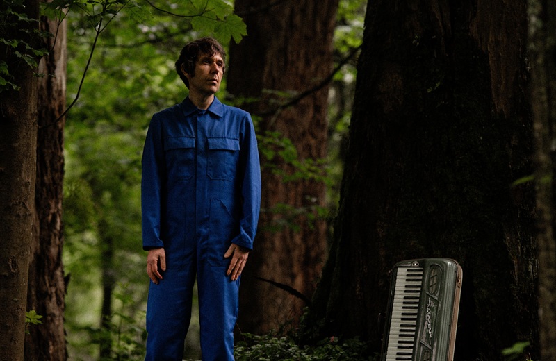 Mirror People lanza el álbum Desert Island Broadcast