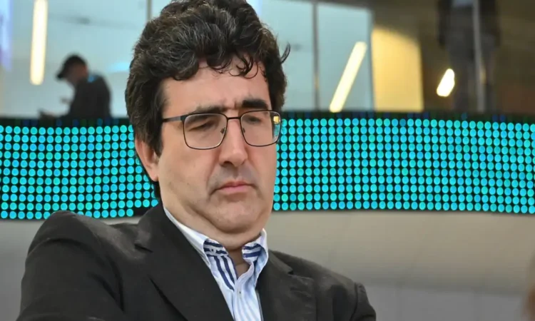 Kramnik desafía a la FIDE tras la muerte de Naroditsky